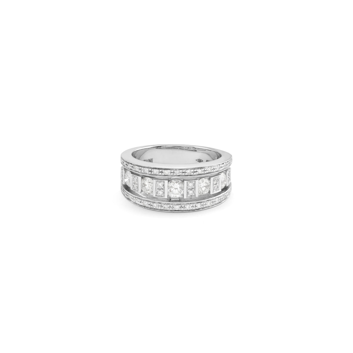 Damiani Belle Epoque Ring 20000838, An 18k white gold ring set with diamonds