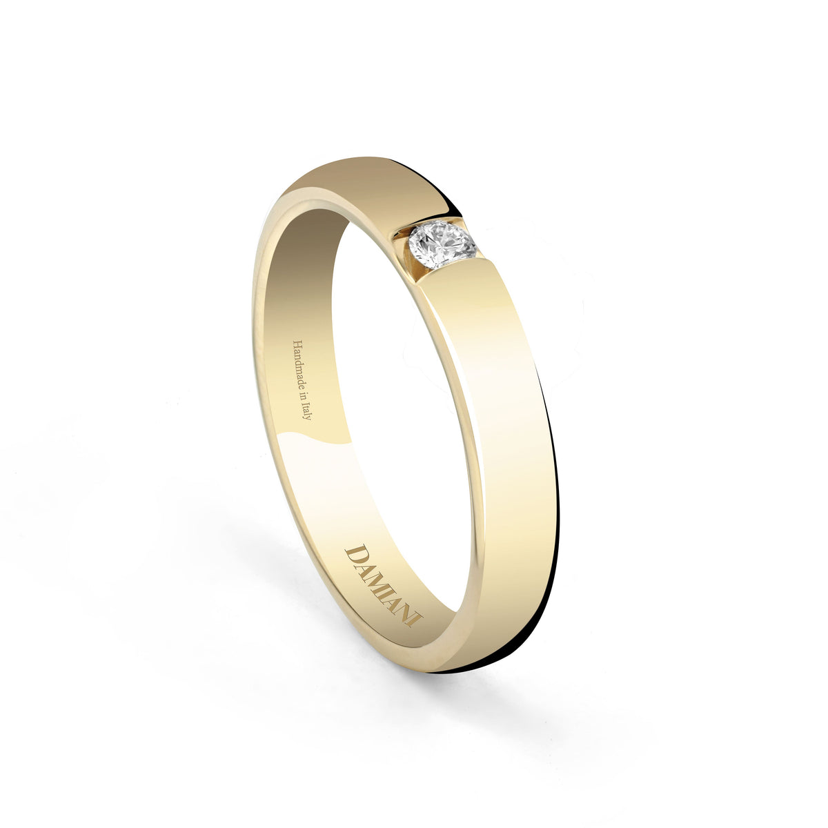 Damiani Veramore Ring 20035662, An 18k yellow gold ring set with diamonds