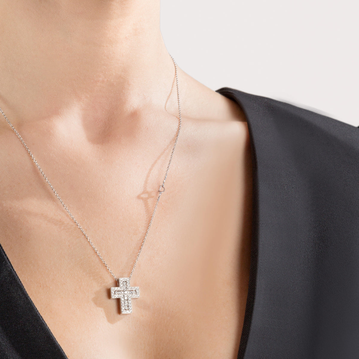 Damiani Belle Epoque Cross 20083490, White gold and diamonds necklace