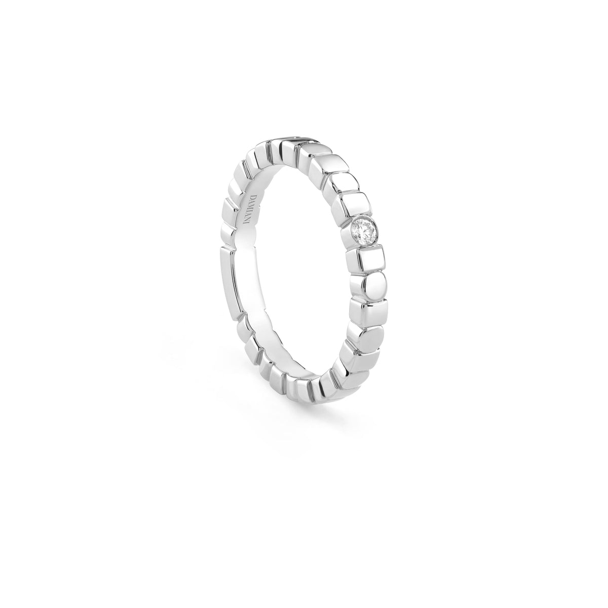 Damiani Belle Epoque Ring 20108613, A platinum ring set with diamonds