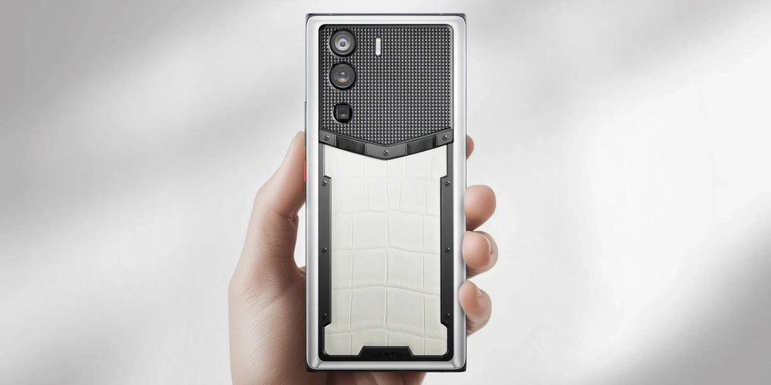 VERTU Metavertu Curve in white alligator skin