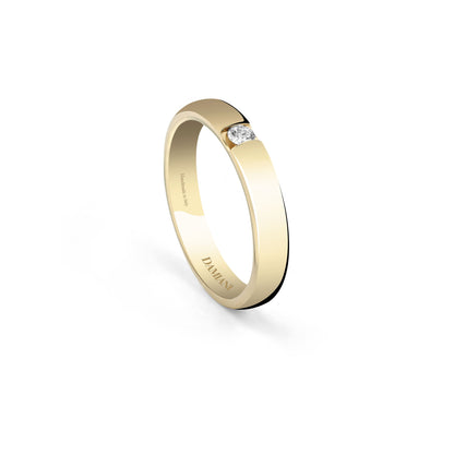 Damiani Veramore Ring 20035769, An 18k yellow gold ring set with diamonds