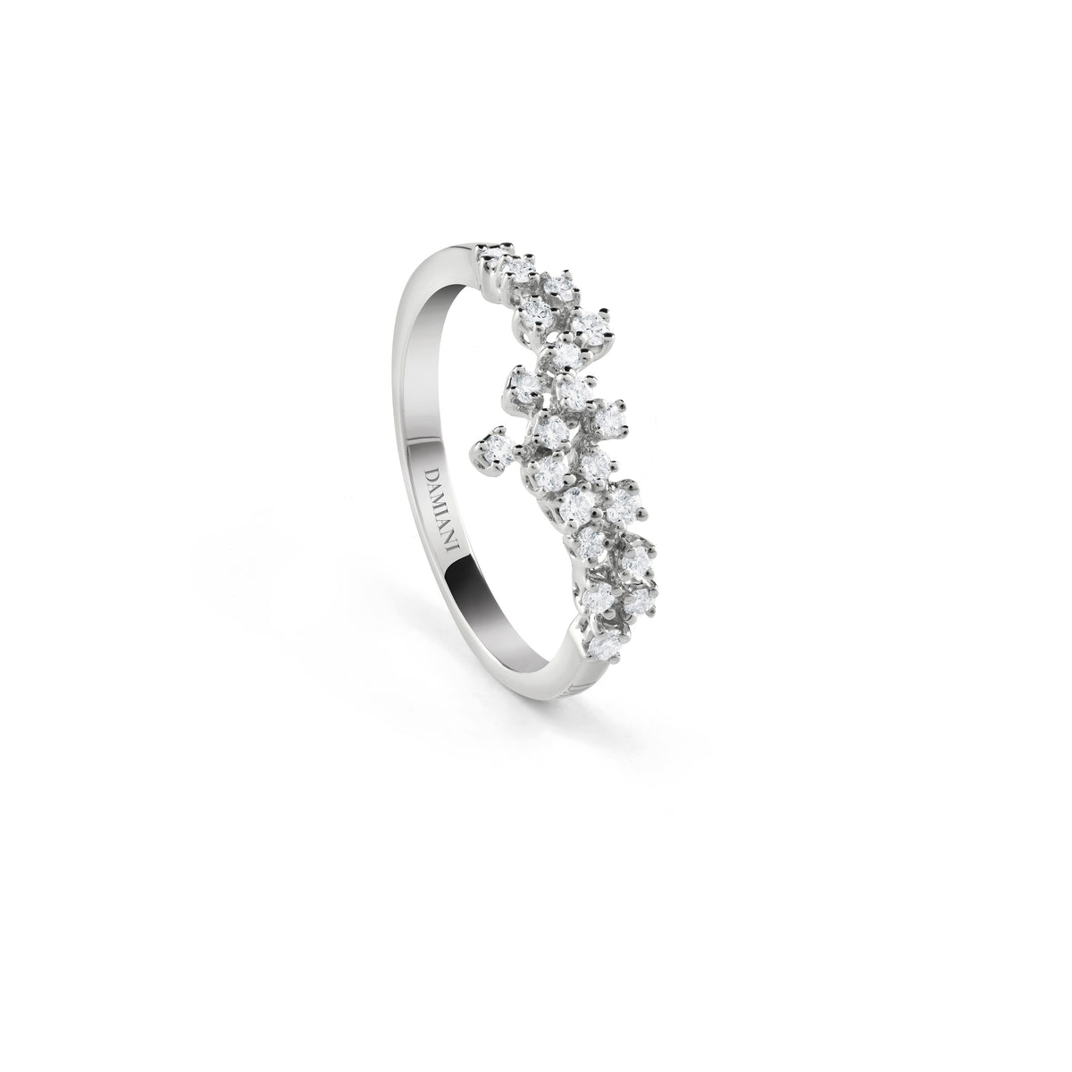 Damiani Mimosa Ring 20086882, An 18k white gold ring set with diamonds