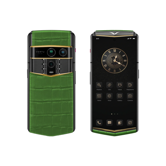 VERTU AGENT Q PHONE BESPOKE BAMBOO GREEN GOLD V ALLIGATOR SKIN, closed, seen from the front, alligator leather and gold