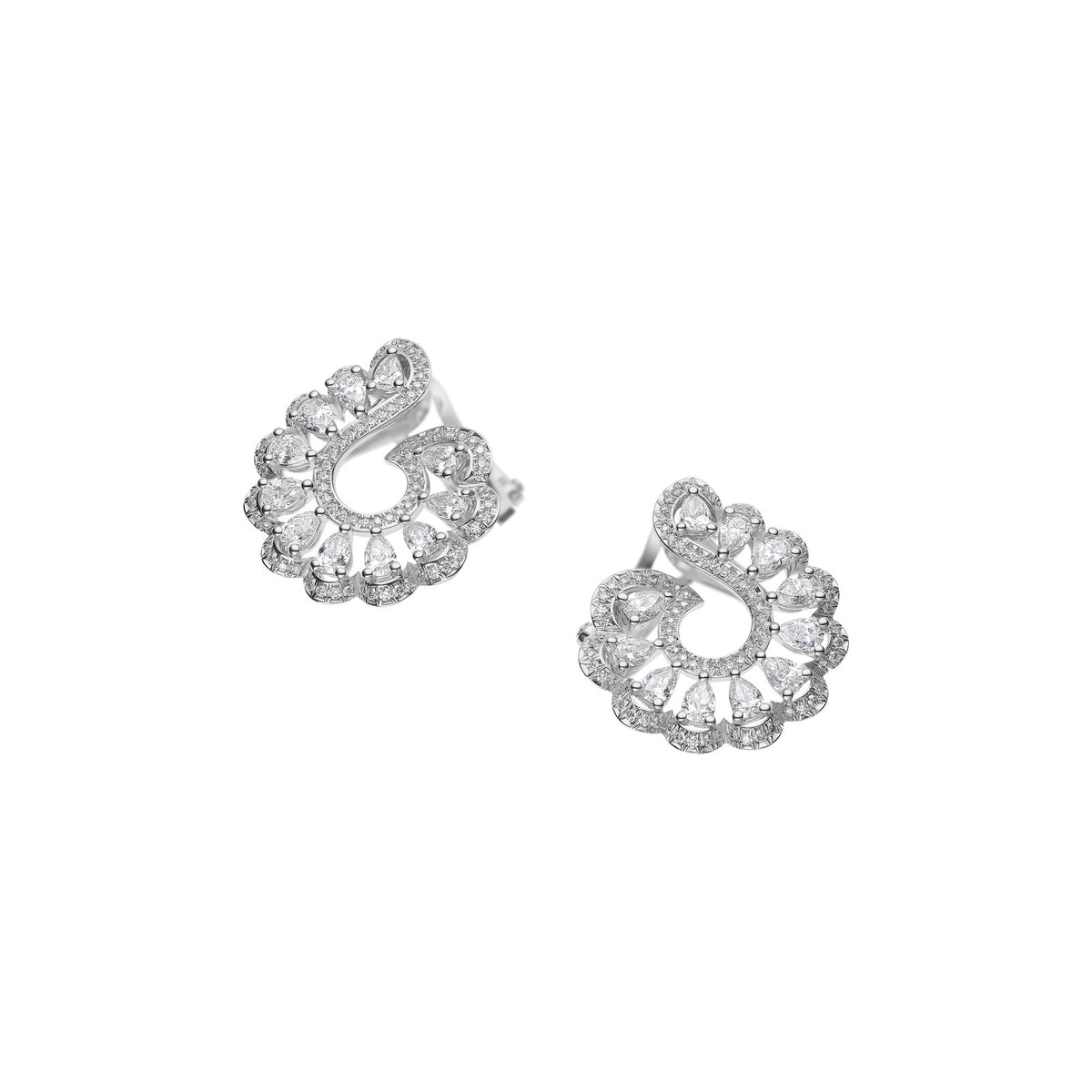 Chopard Precious Lace earrings in 18k ethical white gold with diamonds view 2
