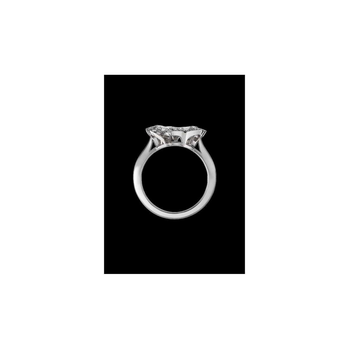 Chopard Precious Lace ring in 18k ethical white gold with diamonds, view 4