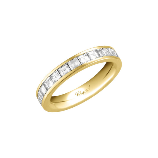 Chopard Timeless ring in 18k ethical yellow gold with diamonds