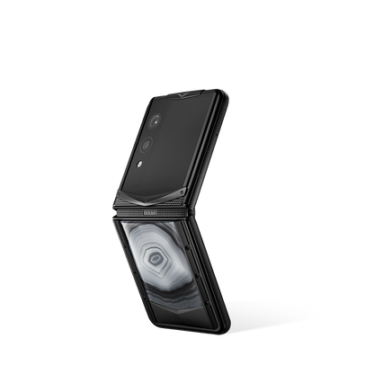 VERTU QUANTUM FLIP PHONE ETHEREAL MIST AGATE, close-up of the case with hand-polished agate case