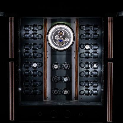 Buben & Zorweg Solitaire safe, interior with winders and the clock