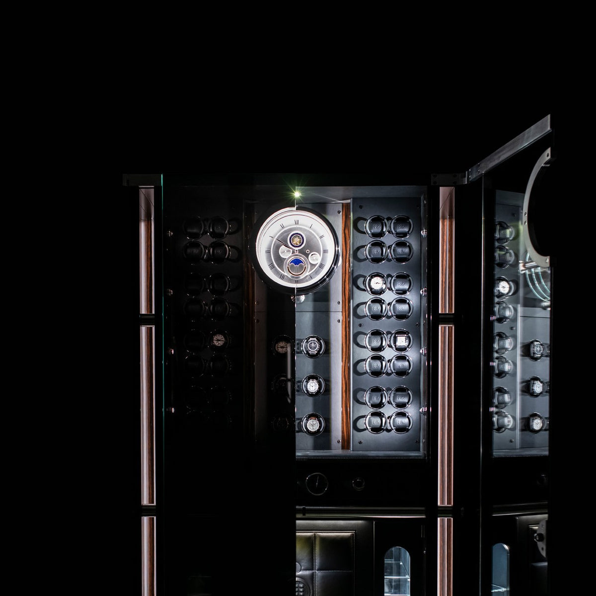 Buben & Zorweg Solitaire safe, interior in dark mode