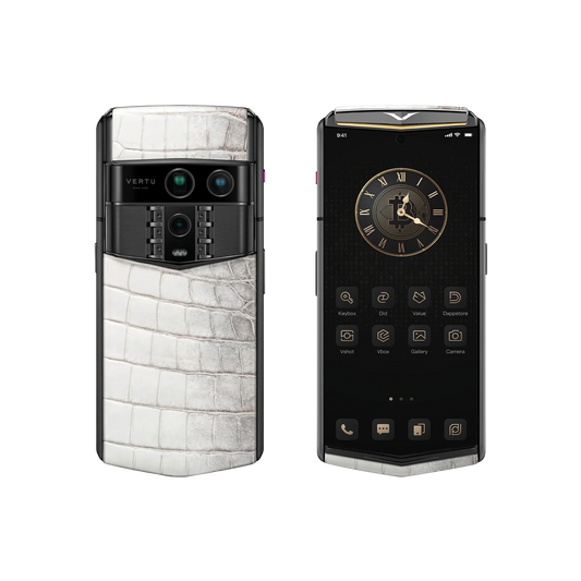 VERTU AGENT Q PHONE HIMALAYA ACCENT GOLD I ALLIGATOR SKIN with alligator leather and gold, closed, seen from the front