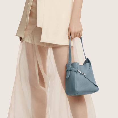 VERTU FOLDED V CATENA BUCKET BAG DAWN BLUE, view 2