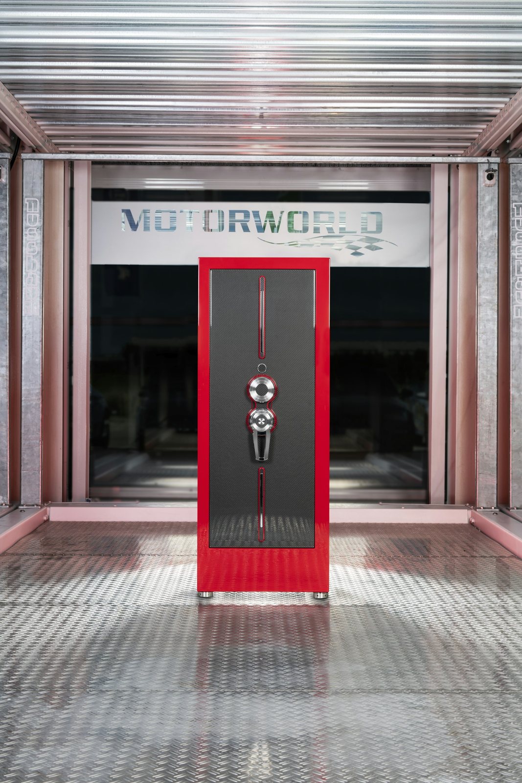 Buben & Zorweg Turbo safe, Modena Red, shown at Motorworld